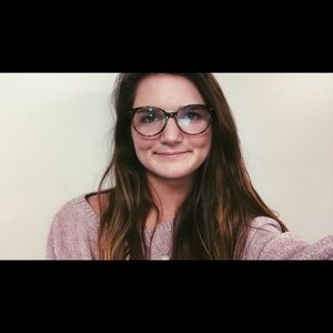 Meet your Posher, Lexie